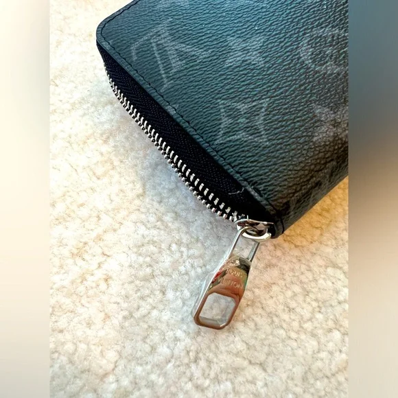 BNWB Louis Vuitton Black Monogram Zipper Wallet - Picture 6 of 9
